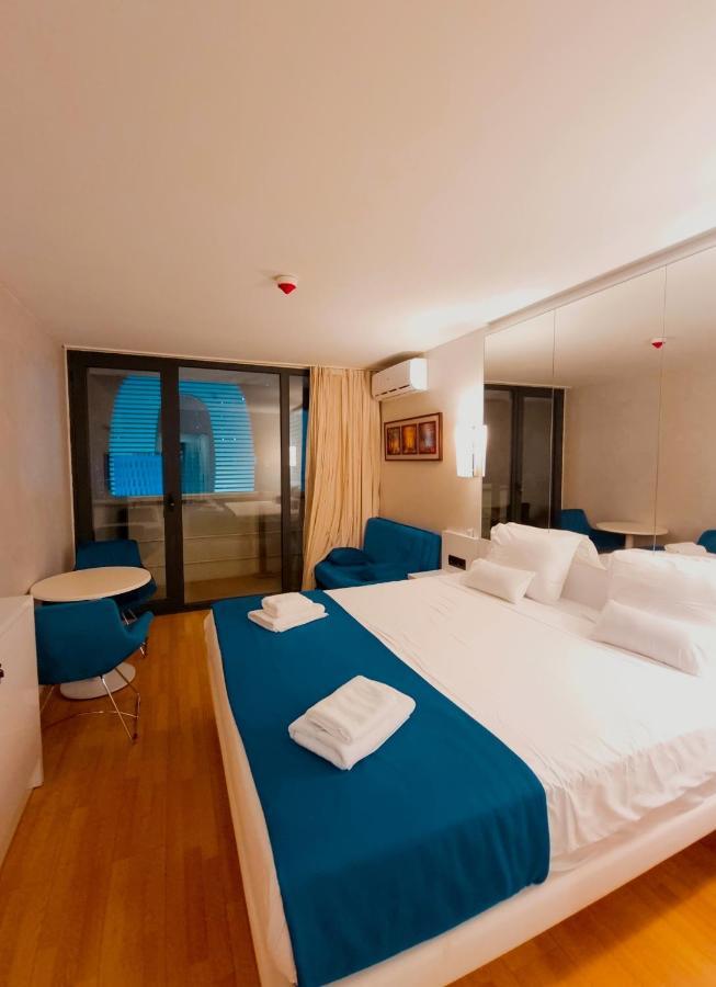 Orbi City Aparthotel Sea View Батуми Экстерьер фото